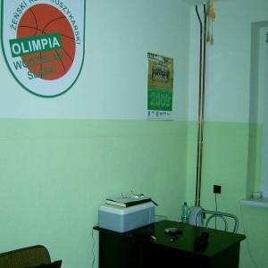 W biurze klubu 2